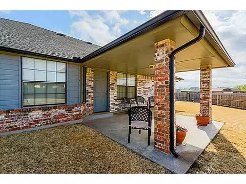 2001 Sarah Ln, Moore, OK 73160 photo 18