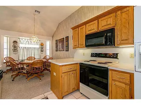 2001 Sarah Ln, Moore, OK 73160 photo 7
