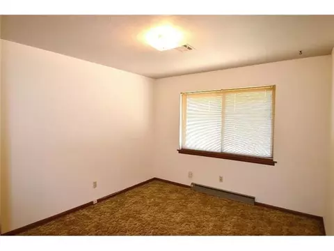 2229 E Robinson St, Norman, OK 73071 photo 9