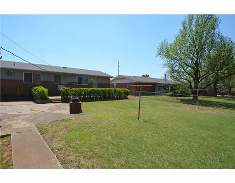 2229 E Robinson St, Norman, OK 73071 photo 12