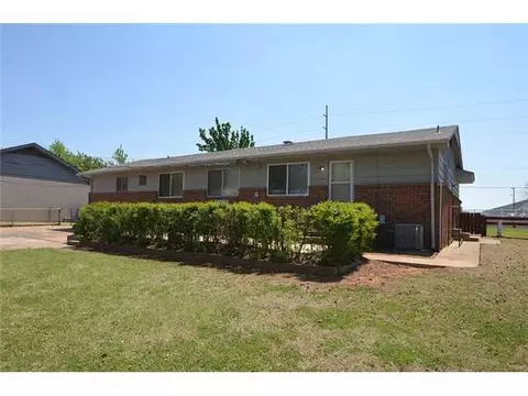 2229 E Robinson St, Norman, OK 73071 photo 11