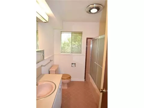 2229 E Robinson St, Norman, OK 73071 photo 8