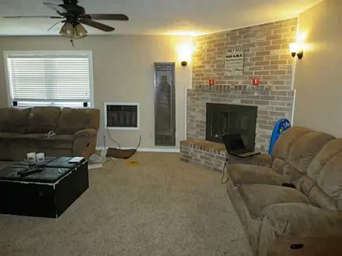 129 E 21st St, Edmond, OK 73013 photo 2