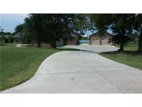 7311 Jordan Dr, Tuttle, OK 73089 photo 2