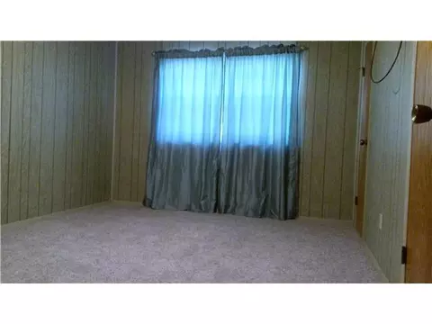 405 SW 5th St, Tuttle, OK 73089 photo 4