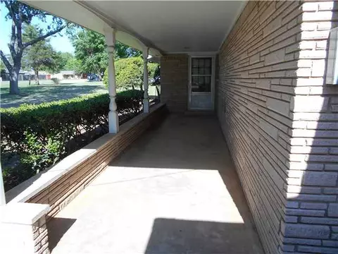 8024 NW 36th St, Bethany, OK 73008 photo 3
