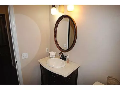 2609 Sequoyah Ave, Moore, OK 73160 photo 8