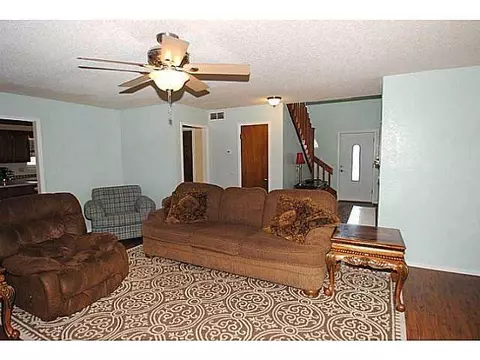 2609 Sequoyah Ave, Moore, OK 73160 photo 3