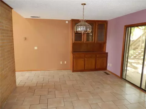 205 Wellington Ln, Moore, OK 73160 photo 5