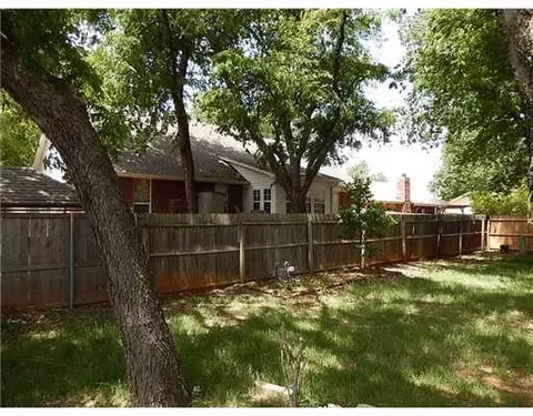 205 Wellington Ln, Moore, OK 73160 photo 14