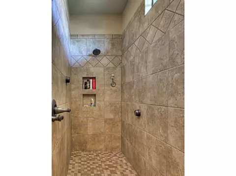 19903 Aaron Dr, Harrah, OK 73045 photo 10
