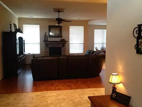4606 Riverside Dr, Tuttle, OK 73089 photo 6