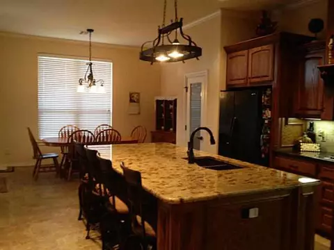 4606 Riverside Dr, Tuttle, OK 73089 photo 4