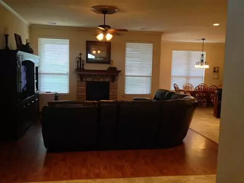 4606 Riverside Dr, Tuttle, OK 73089 photo 5
