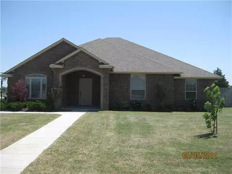 282 Hillside Dr, Harrah, OK 73045 photo 1