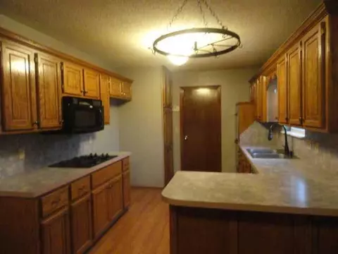 2704 Old Mill Rd, Moore, OK 73160 photo 2