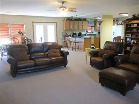 1002 S Czech Hall Rd, Tuttle, OK 73089 photo 3