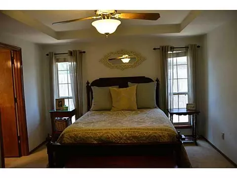 2017 Timberview Dr, Edmond, OK 73013 photo 11