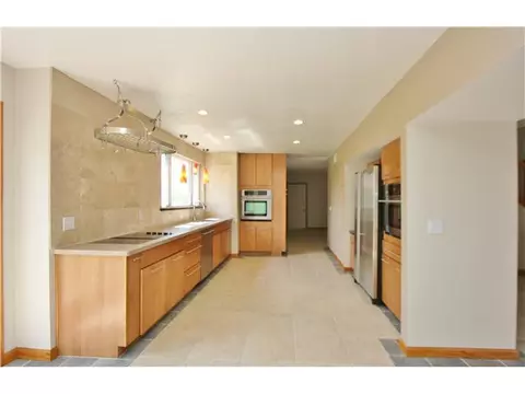 10108 E Rolling Meadows Dr, Mustang, OK 73064 photo 3