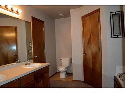 1605 Tara Dr, Moore, OK 73160 photo 16