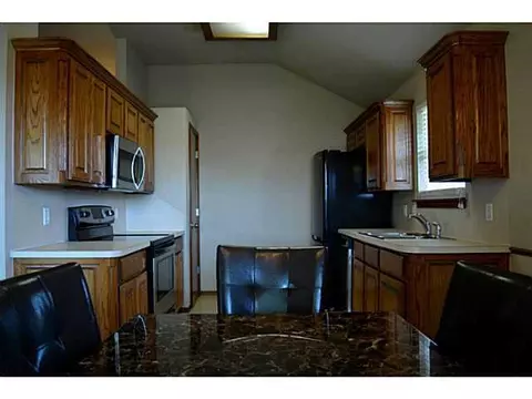 1605 Tara Dr, Moore, OK 73160 photo 8