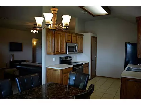 1605 Tara Dr, Moore, OK 73160 photo 9