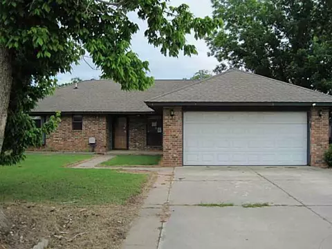 202 E Broadway, Blanchard, OK 73010 photo 1