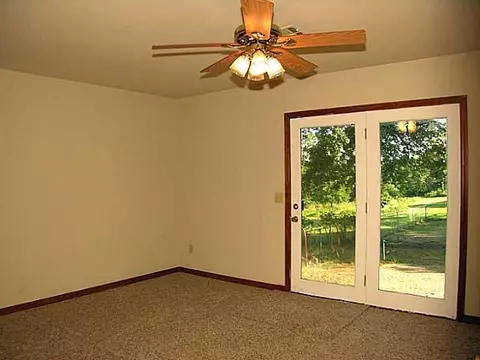 21437 Judy Cir, Mcloud, OK 74851 photo 10