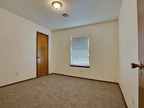 174 Echo Ln, Harrah, OK 73045 photo 13