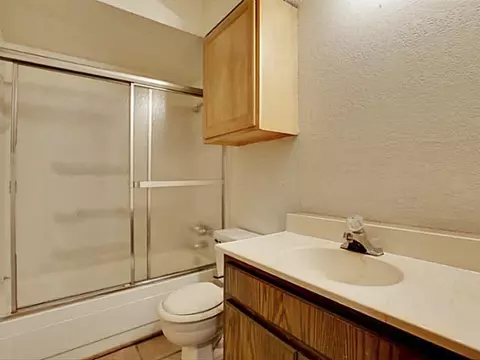 174 Echo Ln, Harrah, OK 73045 photo 15