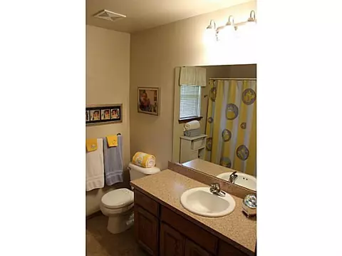1601 January Pl, Moore, OK 73160 photo 9