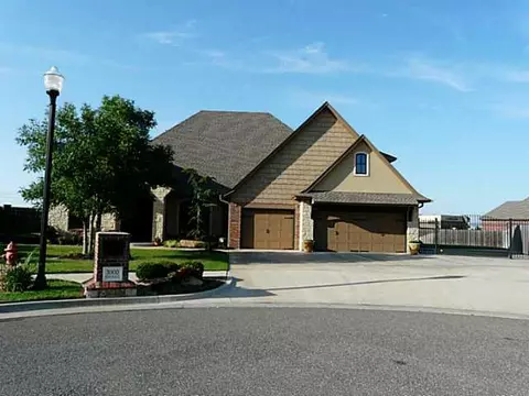 3000 White Cedar Ct, Moore, OK 73160 photo 1