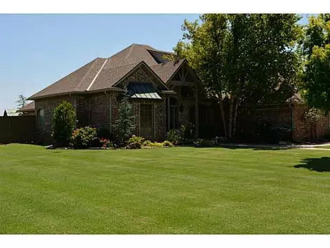 408 Chad Dr, Tuttle, OK 73089 photo 2