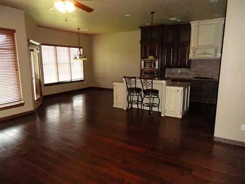 809 Lindsey Ln, Moore, OK 73160 photo 18