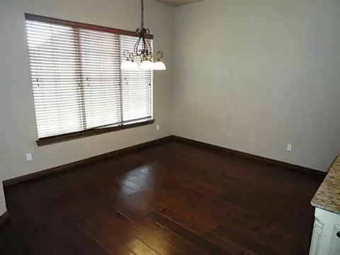 809 Lindsey Ln, Moore, OK 73160 photo 15