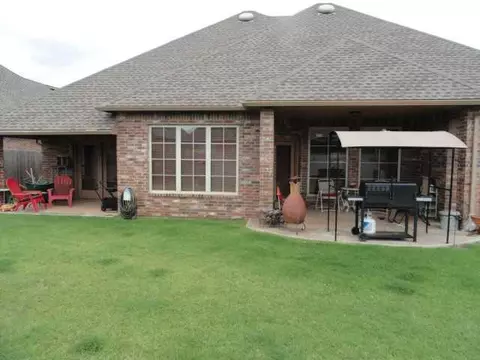 809 Lindsey Ln, Moore, OK 73160 photo 8