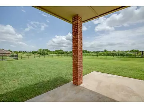1712 Riverview Dr, Tuttle, OK 73089 photo 3
