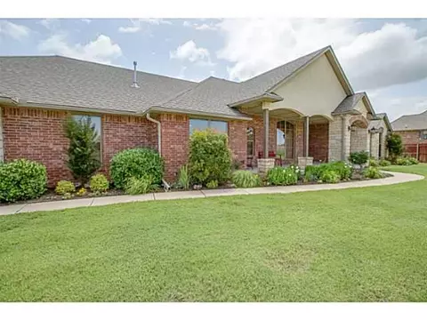 1712 Riverview Dr, Tuttle, OK 73089 photo 2
