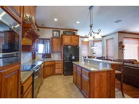 1712 Riverview Dr, Tuttle, OK 73089 photo 7
