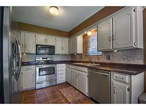 1732 E Longview Ln, Mustang, OK 73064 photo 9