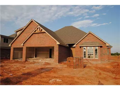 4824 Champlain Pl, Edmond, OK 73025 photo 2