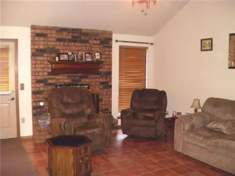 4313 Trinity Dr, Shawnee, OK 74804 photo 2