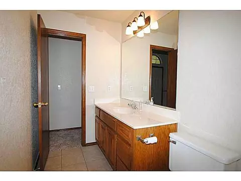 700 Goshawk Dr, Norman, OK 73072 photo 8