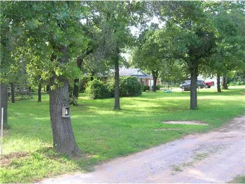 29710 Clearpond Rd, Mcloud, OK 74851 photo 2