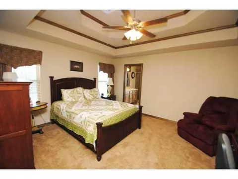 4105 Champlain Ct, Yukon, OK 73099 photo 7