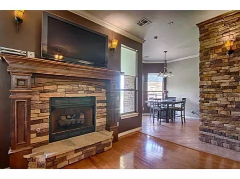 809 Kelsi Dr, Moore, OK 73160 photo 5