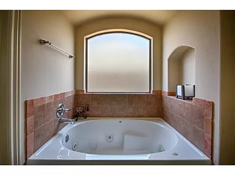 809 Kelsi Dr, Moore, OK 73160 photo 11