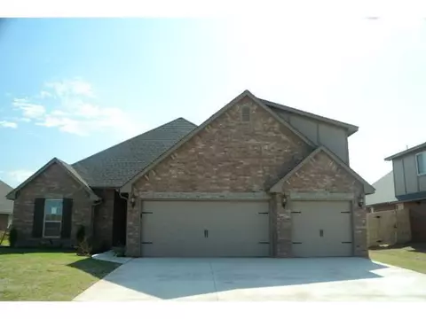 4900 Champlain Pl, Edmond, OK 73025 photo 1