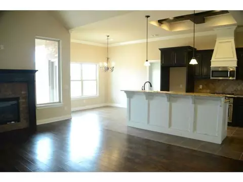 4900 Champlain Pl, Edmond, OK 73025 photo 6