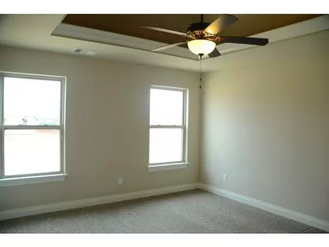 4900 Champlain Pl, Edmond, OK 73025 photo 9